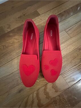 Vivaia Women's Red Heart Knit Slip-On Flats